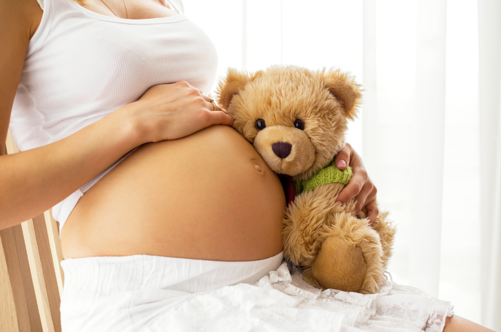 Εγκυμοσύνη: Ποια είναι η σωστή στάση σώματος & πώς να την επιτύχετε —